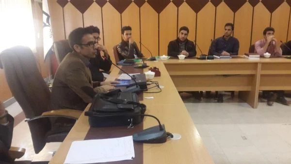 جلسه نقد کتاب