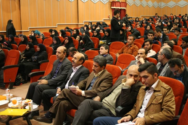 مراسم هفته پژوهش با حضور دکتر صلاح الدین محمدی در پردیس