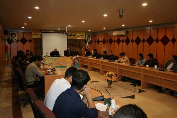 کارگاه آموزشی مشاوره وروان شناسی به مناسبت هفته سلامت وروز روان شناس