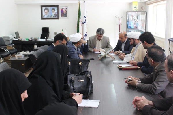 اعزام کاروان دانشجومعلمان دانشگاه فرهنگیان لرستان جهت دیداربامقام معظم رهبری امام خامنه ای (مدظله العالی )