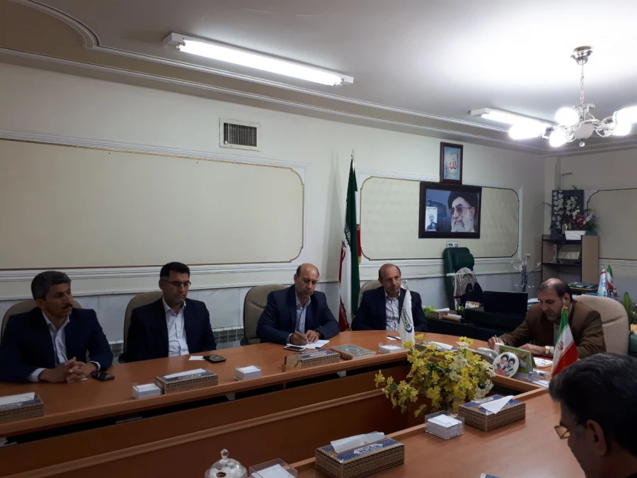 جلسه هم اندیشی مسئولین دانشگاه فرهنگیان با مدیرکل آموزش وپرورش استان لرستان