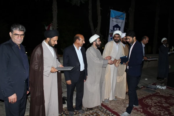 تقدیر وتشکر از سرپرستان شبانه روزی ودانشجو معلمان برتر ورزشی به مناسبت روز سراهای دانشجویی