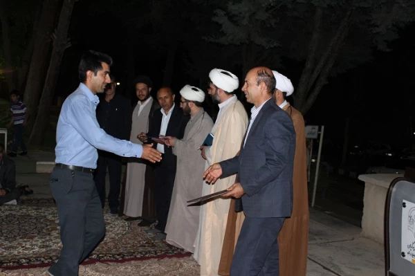 تقدیر وتشکر از سرپرستان شبانه روزی ودانشجو معلمان برتر ورزشی به مناسبت روز سراهای دانشجویی