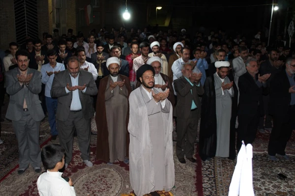 فطارالمومنین  با حضور جمعی از مدیران ومسئولین استان