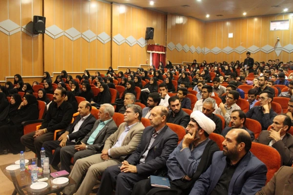 سرپرست دانشگاه فرهنگیان استان لرستان درمراسم آغازین سال تحصیلی دانشجویان جدید الورود :