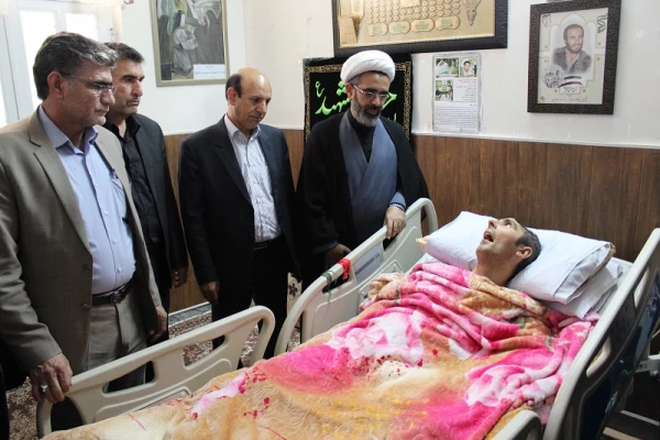 دیدار وعیادت از شهید زنده سید نورخدا موسوی