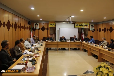 برگزاری نشست صمیمی اساتید گروه های آموزشی با سرپرست مدیریت امور پردیس های استان لرستان