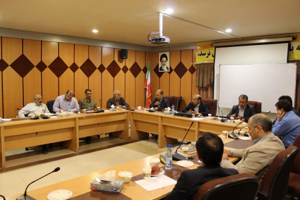 برگزاری نشست صمیمی اساتید گروه های آموزشی با سرپرست مدیریت امور پردیس های استان لرستان