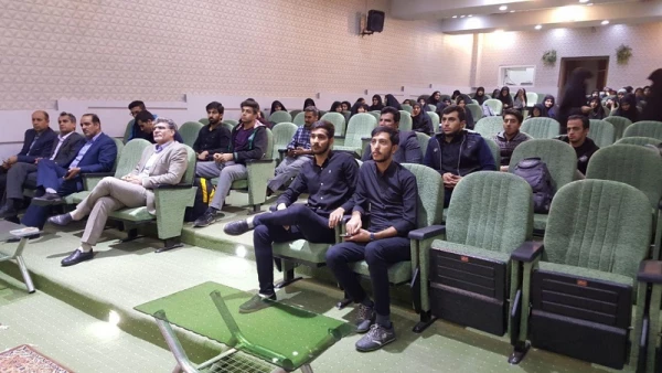 مراسم بدرقه دانشجویان به عتبات عالیات وحضور در مراسم پیاده روی اربعین حسینی (ع)