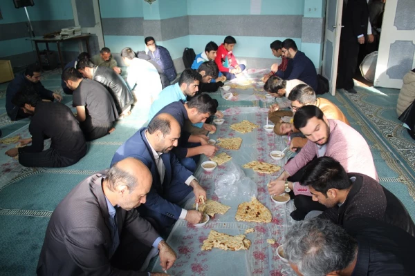 برگزاری مراسم دعای زیارت عاشورا در پردیس علامه طباطبایی لرستان