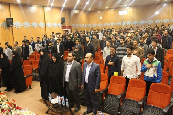 به مناسبت هفته کتاب ،کتابخوانی وکتابداری در پردیس علامه طباطبایی لرستان برگزار گردید