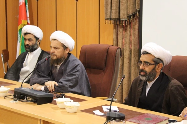 حضورآیت اله تبریزیان ( پدر طب اسلامی ) در پردیس علامه طباطبایی لرستان