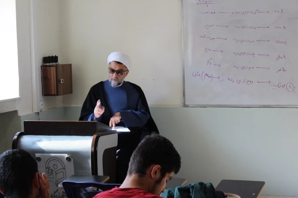 برگزاری دوره آموزشی نماز ویژه دانشجویان در پردیس