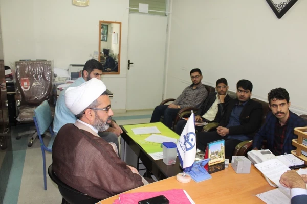 جلسه دانشجویان انجمن تاریخ  با سرپرست مدیریت امورپردیس ها ی استان لرستان