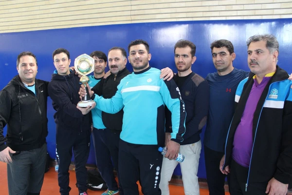 مسابقات طناب کشی ویژه کارکنان دولت به مناسبت حماسه 9دی برگزار شد: