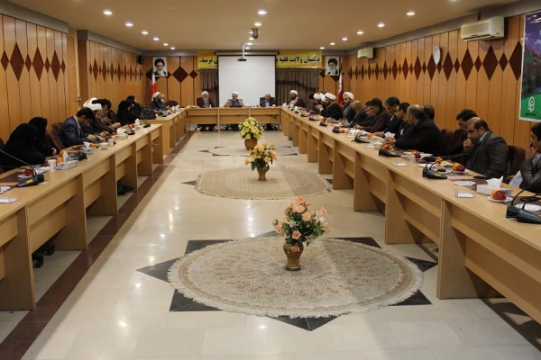 برگزاری جلسه هم اندیشی حوزه ودانشگاه در پردیس علامه طباطبایی لرستان :