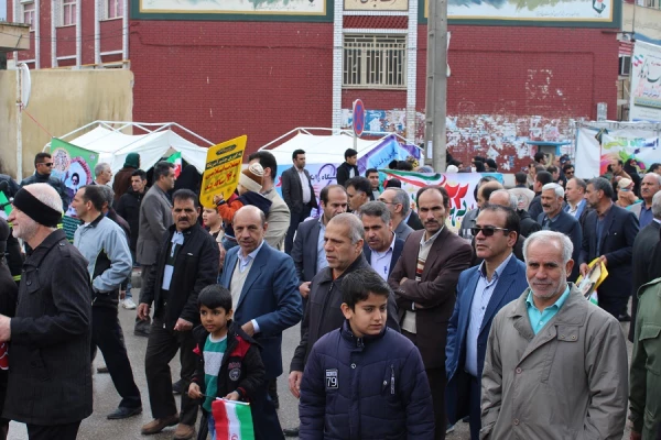 حضور کارکنان، اساتید و دانشجویان دانشگاه فرهنگیان لرستان در راهپیمایی 22بهمن ماه 1397