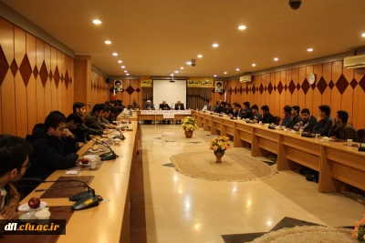 جلسه هم اندیشی و تبادل  نظر سرپرست یاران ، نمایندگان سراها و شوراهای صنفی با مسئولین پردیس