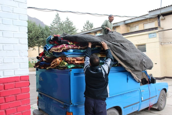 ارسال کمک های غیر نقدی دانشگاه فرهنگیان به سیل زدگان شهرستان پلدختر و معمولان