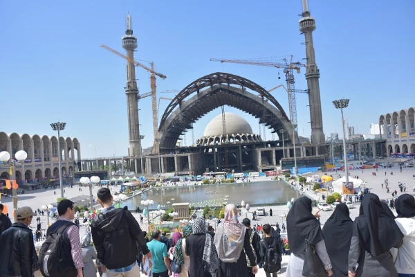 اردوی زیارتی قم و بازدید از نمایشگاه بین المللی کتاب