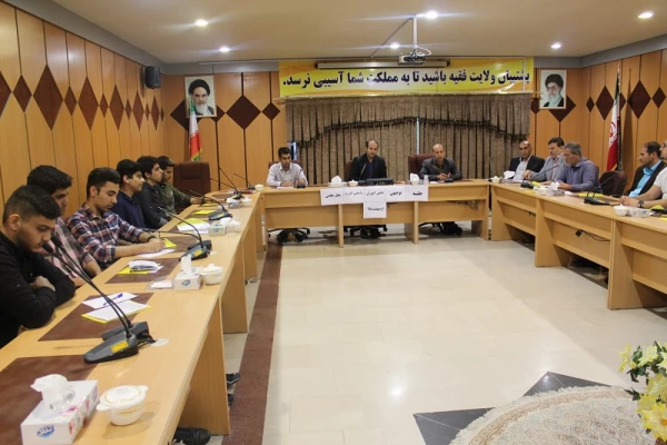 نشست توجیهی هفته مشاغل با دانش آموزان دبیرستان های شاهد و سعدی خرم آباد