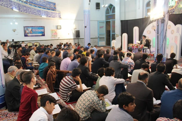 جلسه تفسیر قرآن امام جمعه خرم آباد و نماینده ولی فقیه استان لرستان