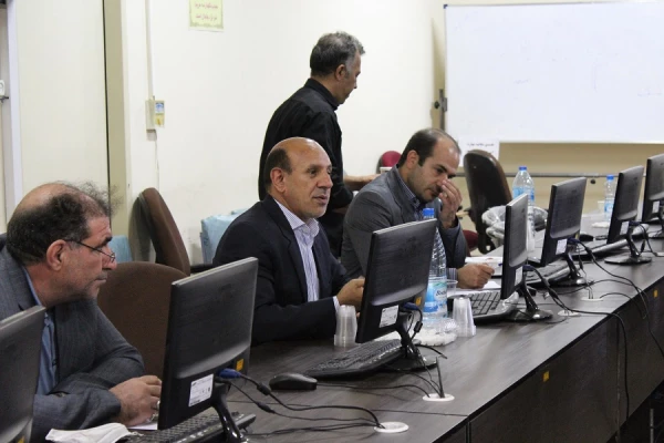 جلسه نشست و هم اندیشی گروههای آموزشی و اساتید