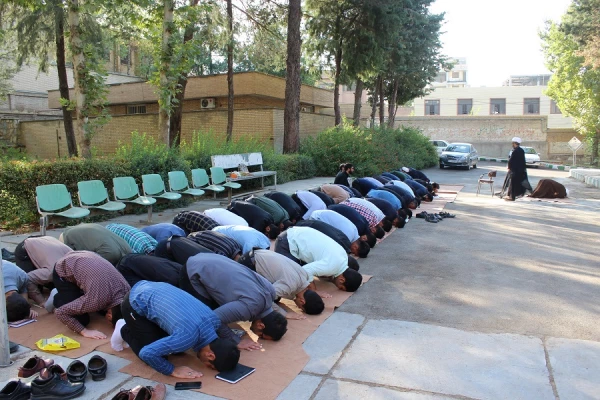 به مناسبت هفته دفاع مقدس و ایام سوگواری سید الشهدا و بازگشایی کلاس های درس