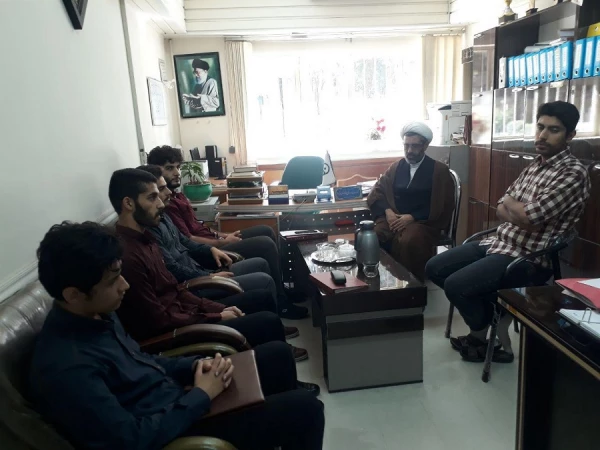 جلسه دبیر کانون موسیقی و اعضای آن با مسئول فرهنگی اجتماعی پردیس علامه طباطبایی لرستان