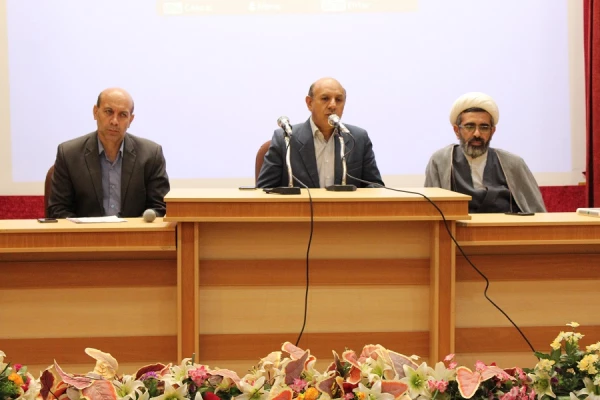 جلسه توجیهی دانشجویان جدیدالورود سال تحصیلی 98 با مسئولین پردیس