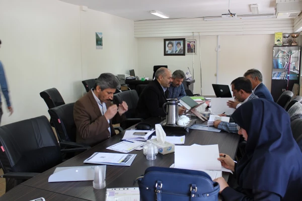 کمیته علمی بررسی آثار و فعالیت های پژوهشی جهت حضور در مرحله کشوری