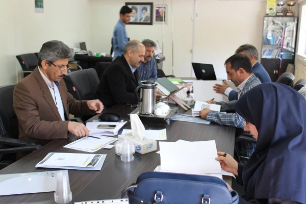 کمیته علمی بررسی آثار و فعالیت های پژوهشی جهت حضور در مرحله کشوری