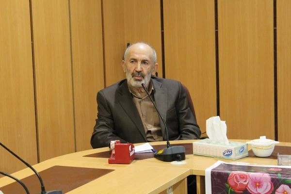 نشست نقد و بررسی کتاب شعر استاد رشنو شاعر توانمند لرستانی به مناسبت هفته کتاب و کتابخوانی