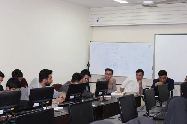 نشست صمیمی دانشجویان پردیس علامه طباطبایی لرستان با دکتر محمدی معاونت محترم فرهنگی اجتماعی دانشگاه فرهنگیان کشور 