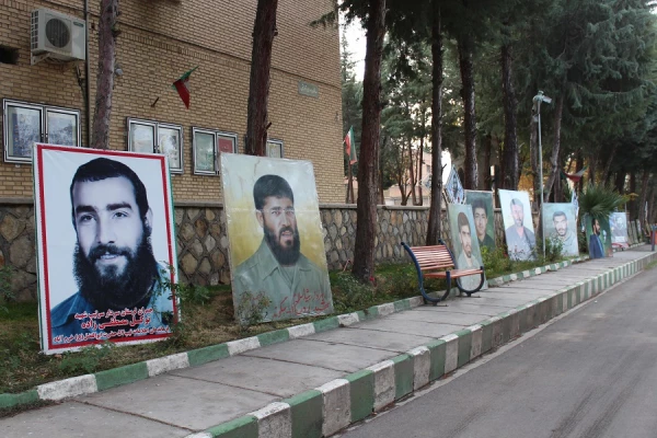 نمایشگاه عکس سرداران شهید لرستان