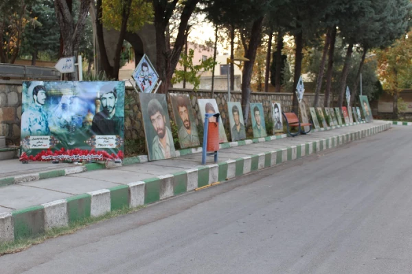 نمایشگاه عکس سرداران شهید لرستان