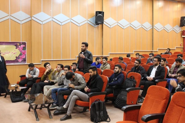 کرسی آزاد اندیشی با موضوع اصلاح مدیریت مصرف سوخت