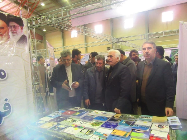 غرفه فعالیت های پژوهشی دانشگاه فرهنگیان در بیستمین نمایشگاه دستاوردهای پژوهشی لرستان