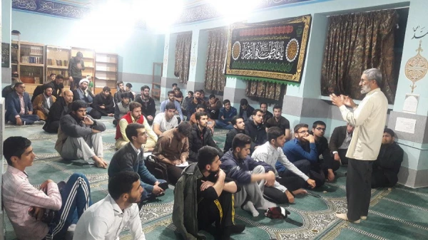 برگزاری نشست علمی با حضور دانشجویان 