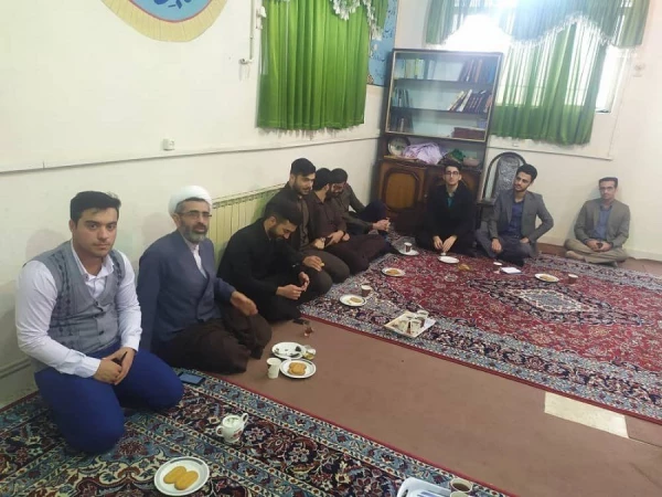 دیدار با خانواده شهید نظم و امنیت به مناسبت دهه فجر