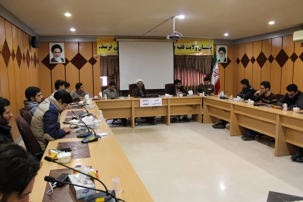 کرسی آزاد اندیشی با موضوع انتخابات