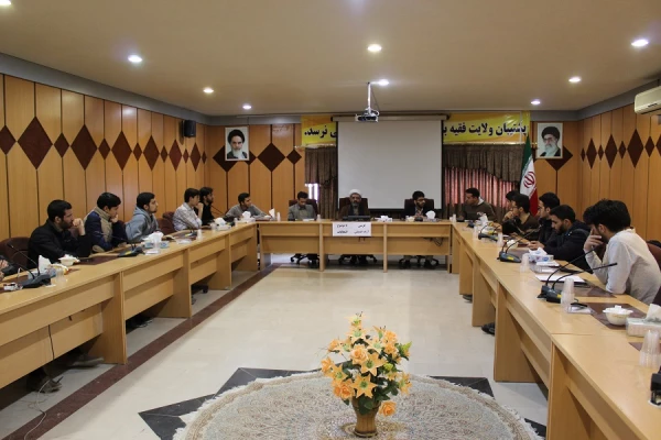 کرسی آزاد اندیشی با موضوع انتخابات