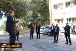 جلسه توجیهی کارکنان برا ی پیشگیری از ویروس کرونا در محوطه پردیس