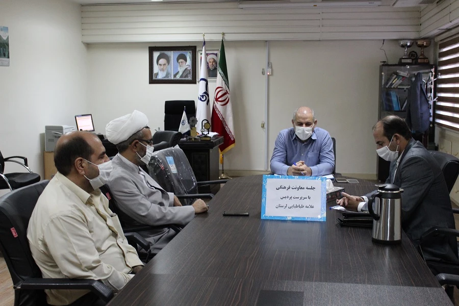 جلسه هم اندیشی معاونت فرهنگی با سرپرست پردیس علامه طباطبایی لرستان