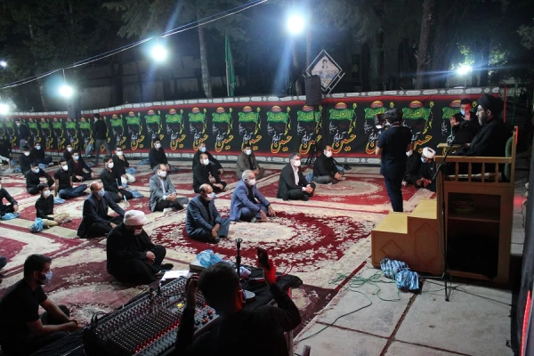 برگزاری مراسم شب شهادت امام سجاد (ع) در کنار مرقد شهید گمنام