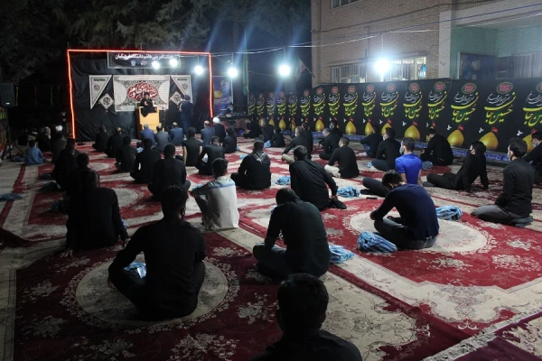 برگزاری مراسم شب شهادت امام سجاد (ع) در کنار مرقد شهید گمنام