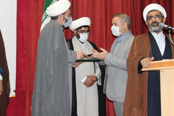 مراسم تکریم و معارفه مسئول جدید نهاد رهبری در دانشگاه فرهنگیان لرستان