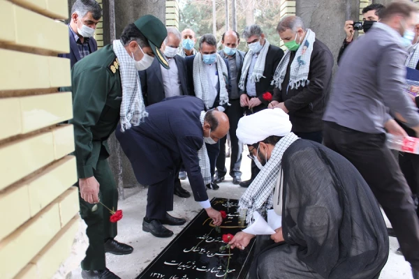 مراسم سومین سالگرد تدفین شهید گمنام در پردیس علامه طباطبایی لرستان