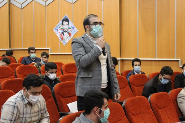 برگزاری کرسی آزاد اندیشی دانشجویان پردیس علامه طباطبایی لرستان