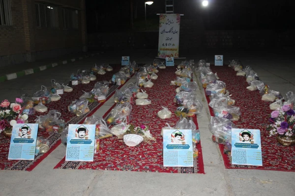 مراسم افطار المومنین، شبی با قرآن و توزیع بسته های غذایی به نیازمندان